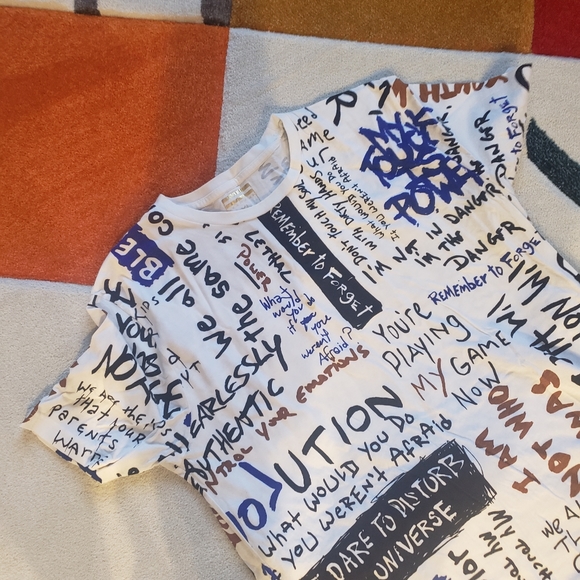 Shirts and jeans - Picture 2 of 4